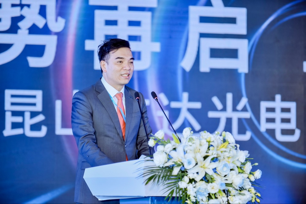 PT电子(中文)官网执行长暨总经理柯富仁于启用仪式致词