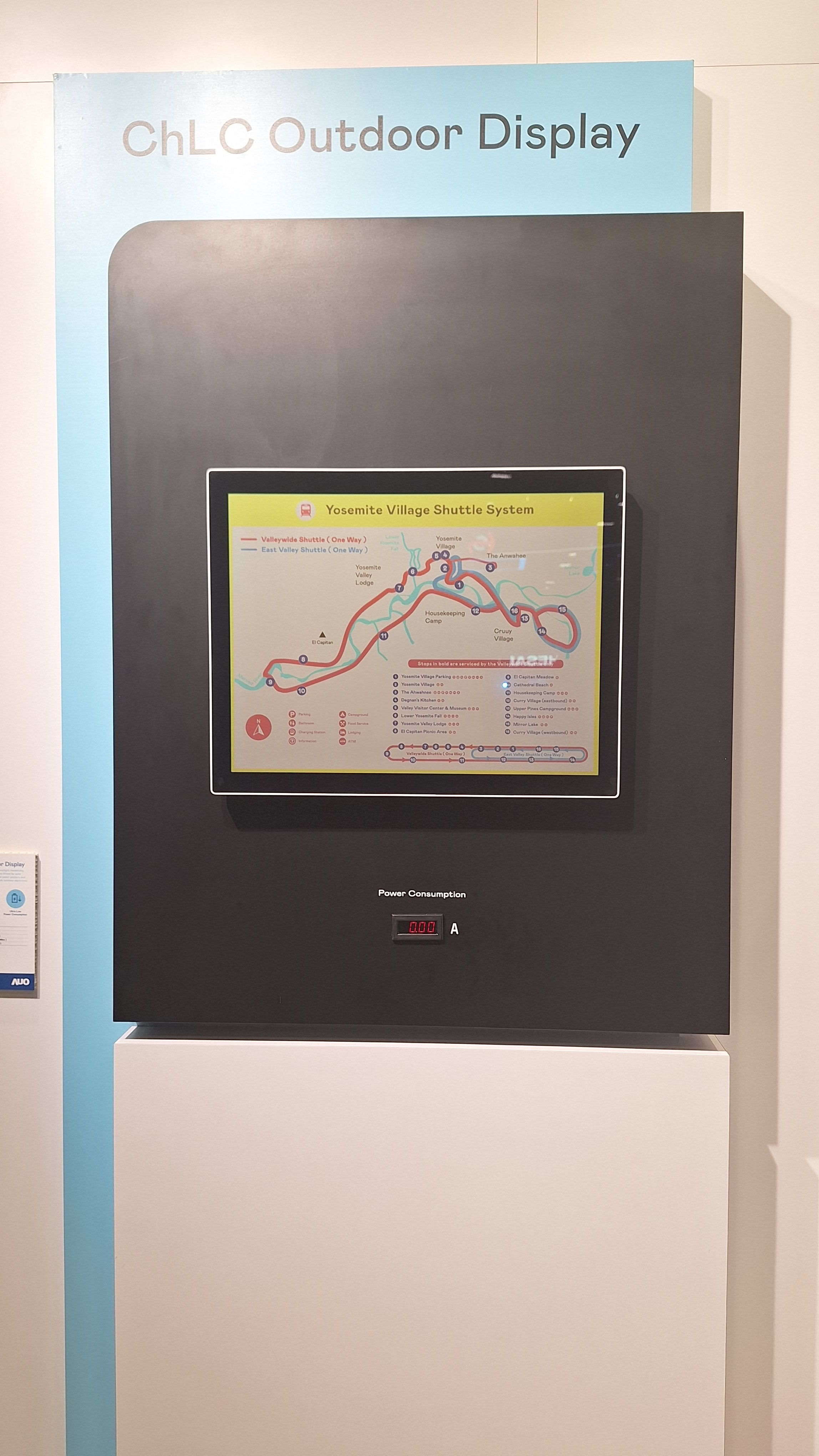 PT电子(中文)官网的「胆固醇液晶超低耗能户外全彩显示器」不只环保省电，且符合户外严苛使用环境，拥有在摄氏-30度至85度下的宽温使用优势，并且强光愈强愈能呈现绝佳的色彩饱和度及显示效果，易于安装的特性将成为户外电子看板的新首选。