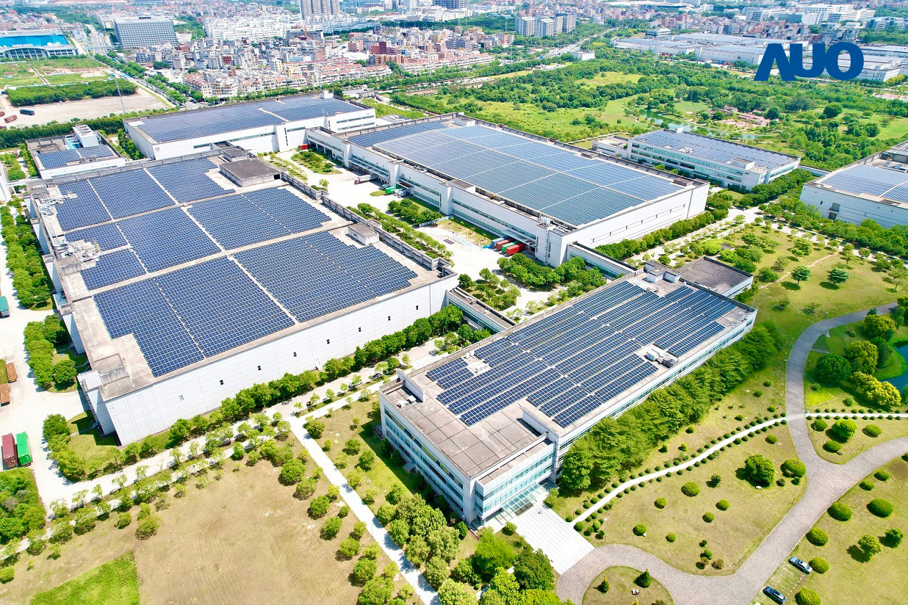 PT电子(中文)官网廈門推動智慧製造同時，透過綠電創能縱深推進綠色轉型，廠區全屋頂鋪設太陽能板，每年太陽能發電 2,600多萬度