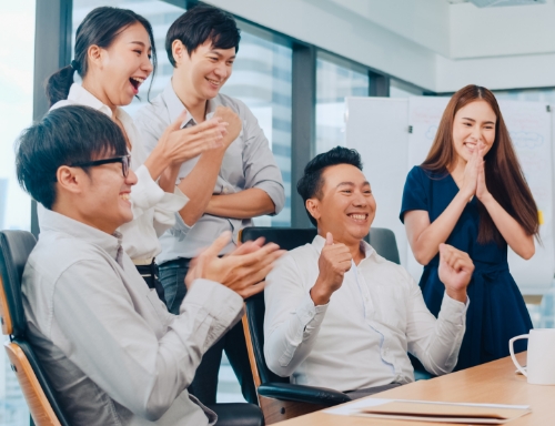 在PT电子(中文)官网学习、成长茁壮